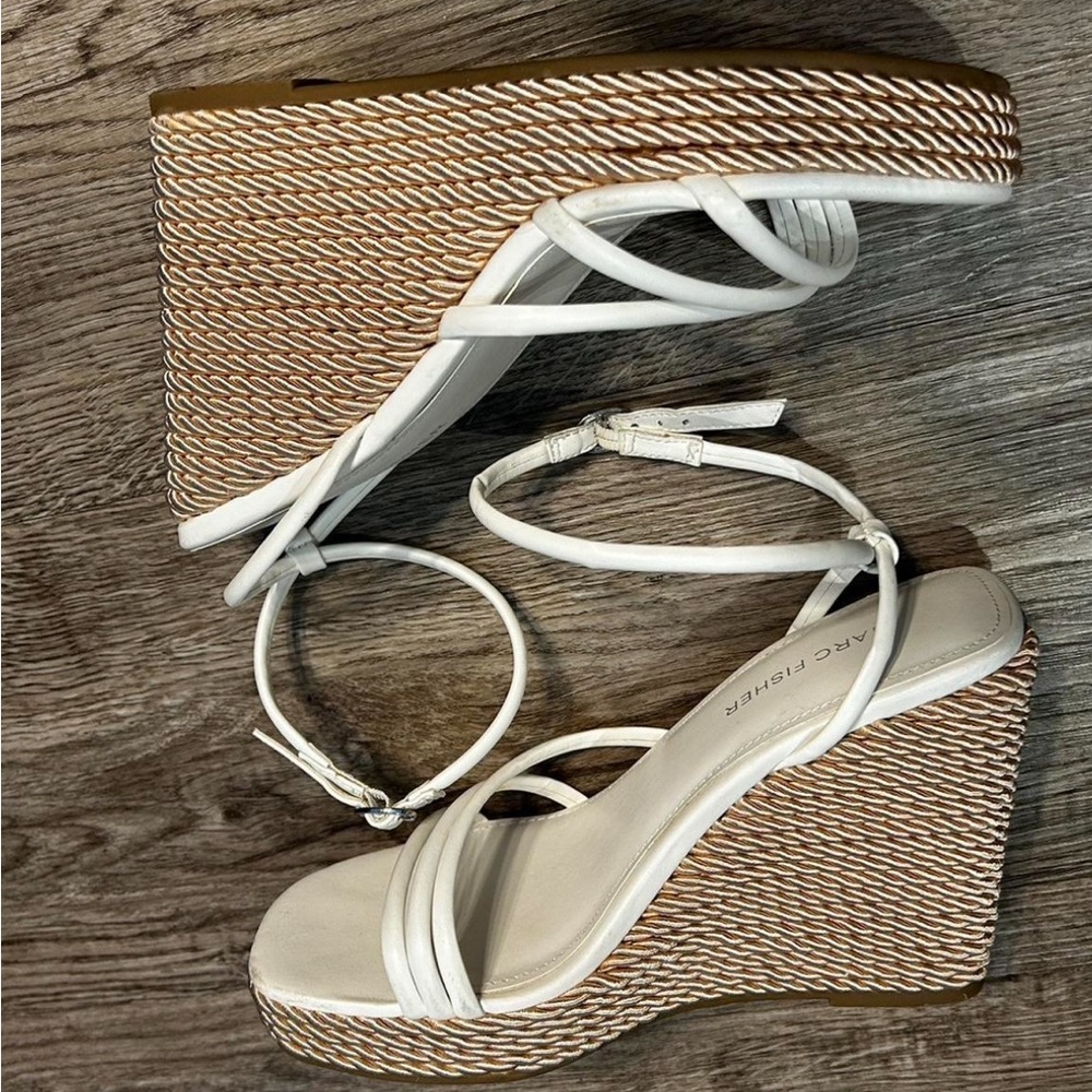 Marc Fisher wedges size 7